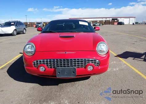 2005 Ford Thunderbird 50Th Anniversary z USA, uszkodzony, nr VIN 1FAHP60A65Y105604